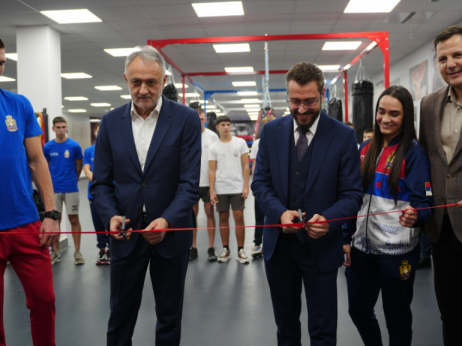 Otvoren prvi Trenažni centar Bokserskog saveza Srbije: Direktor ACG, Nebojša Žugić presekao svečanu vrpcu