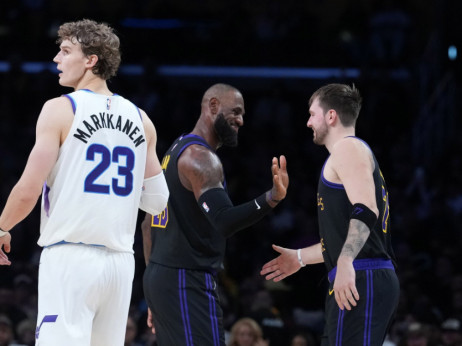 Luka Dončić dominirao u pobedi Lejkersa, Lebron se napokon vratio