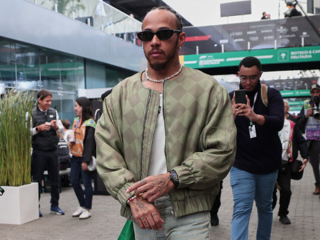 Hamilton: Bila je ovo teška godina, razmišljam o vožnji čak i dok spavam