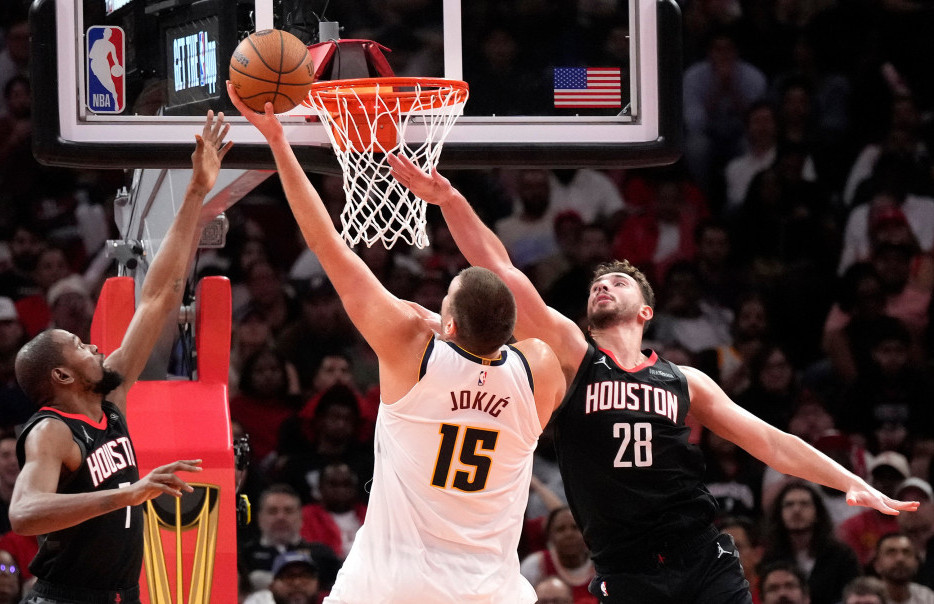 Nikola Jokić je nadigrao Alperena Šenguna