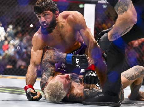 Carukijan ubedljivom pobedom u Kataru izazvao za pojas: Spreman sam, Topurija potpiši ugovor