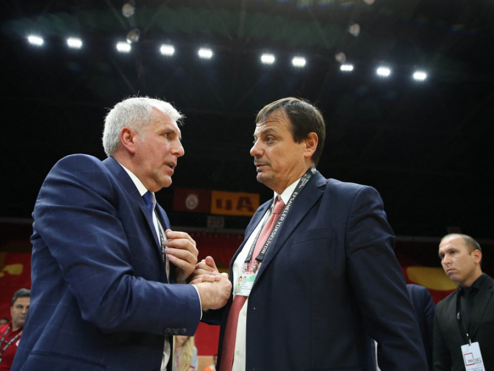 Ergin Ataman i Željko Obradović, treneri Panatinaikosa i Partizana