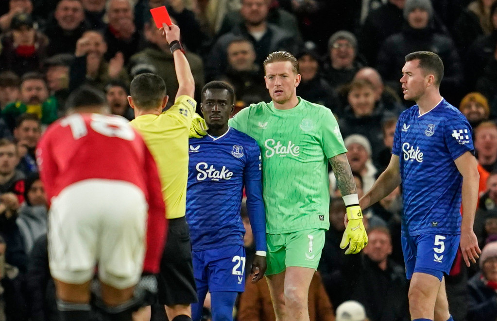 Ispravna odluka sudije da isključi Idrisa Gana Geja