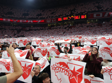 (UŽIVO) Crvena zvezda - Olimpijakos: Uzbudljiv derbi u Areni, Beograđani bolji na startu