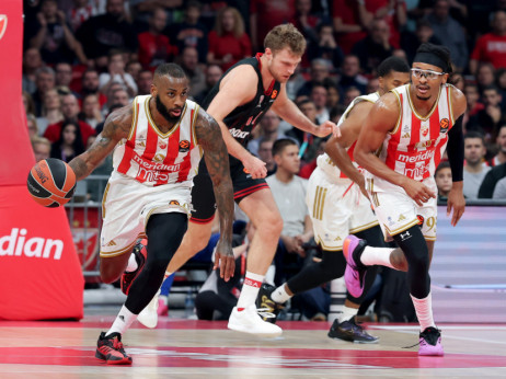 (UŽIVO) Crvena zvezda - Olimpijakos: Ozbiljna borba u Areni - bitka za svaku loptu