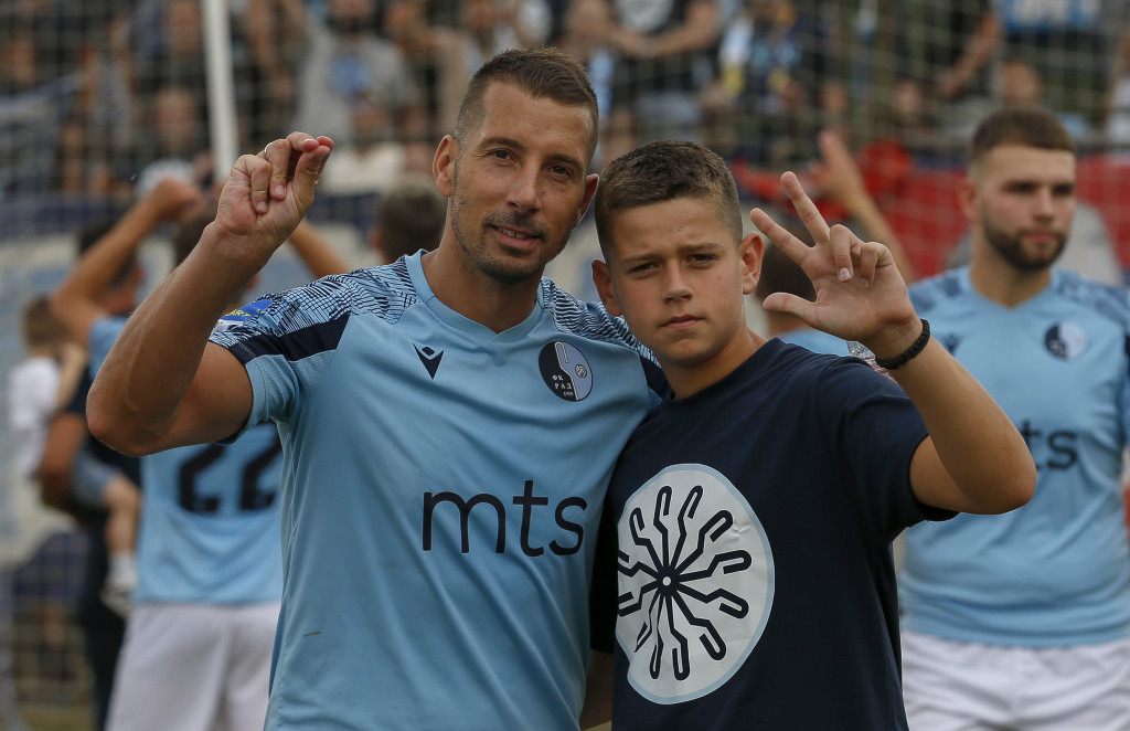 Nikola Petković i igra utakmice za Rad