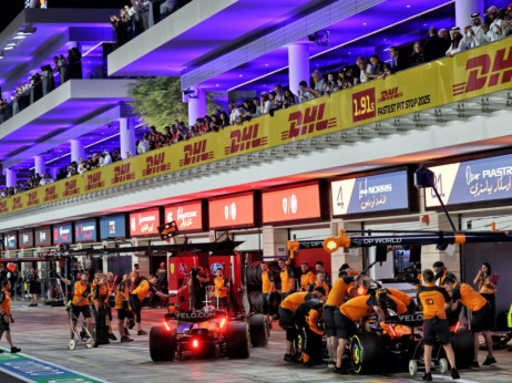 (VIDEO) Nastavlja se borba za titulu u Formuli 1: Pjastri kreće sa pol pozicije u sprintu, Noris treći