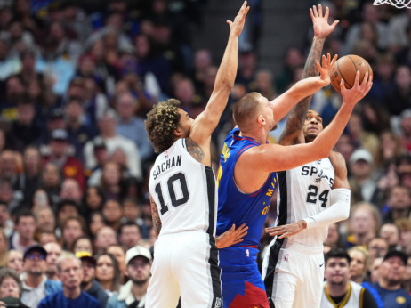 Dejvid Adelman brani Jokića, navijači Nagetsa traže od NBA pravdu za svog Somborca