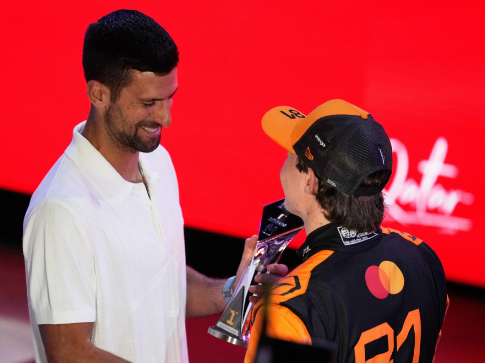 Novak Đoković u društvu pobednika sprint trke VN Katara