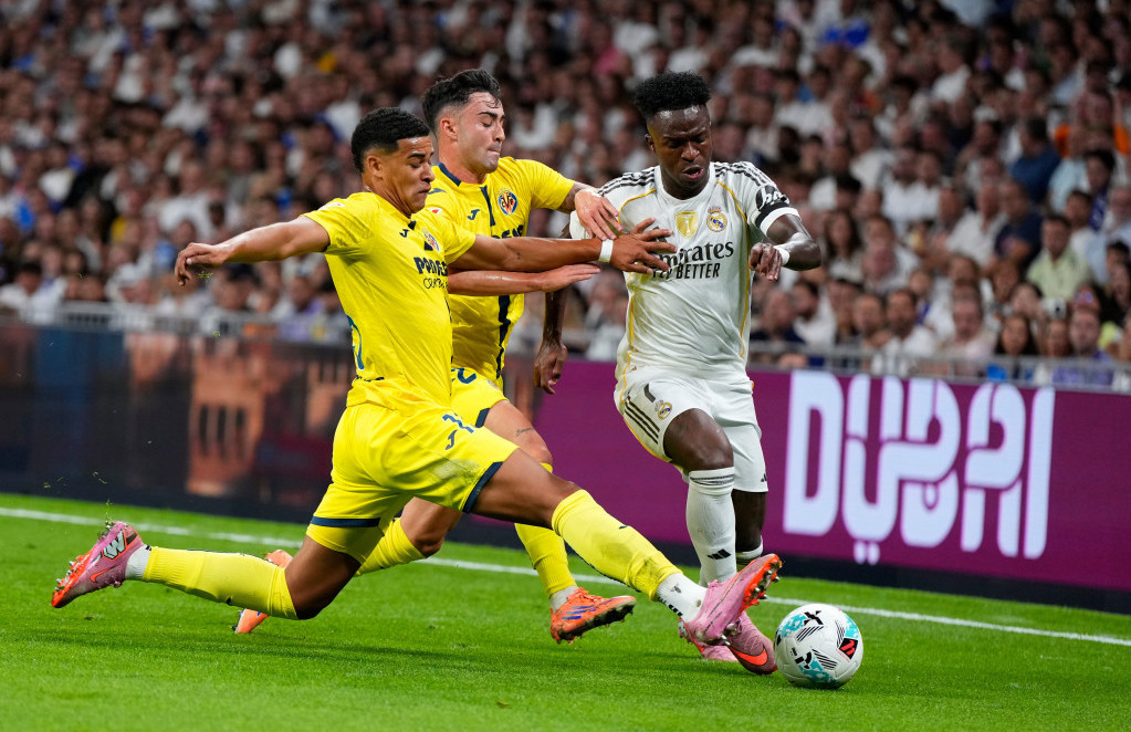 Alberto Moleiro u duelu sa Vinisijusom Žuniorom