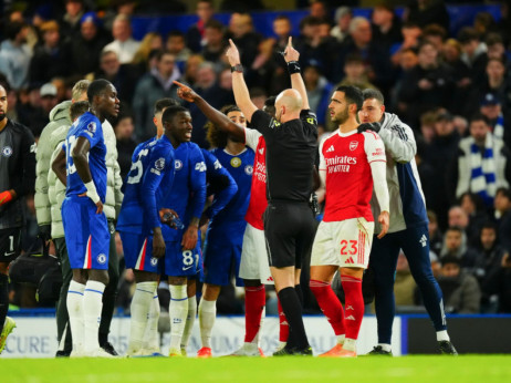 Čelsi sa igračem manje zaustavio nabrijane "tobdžije": Arsenal propustio priliku da "plavce" ostavi u prašini