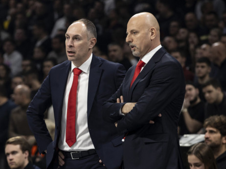Dok se čeka novi trener, ko će voditi Partizan protiv Bajerna?