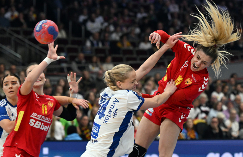 Matea Pletikosić protiv Islanda