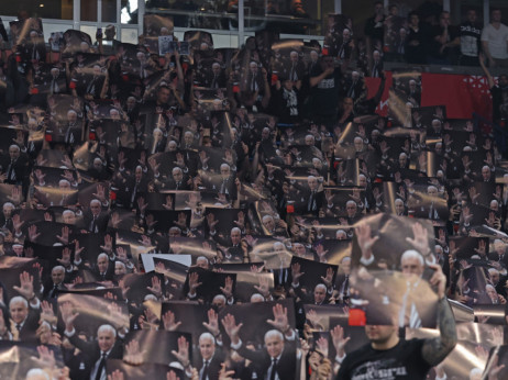 (VIDEO) Zvižduci u Areni: Navijači Partizana se okrenuli protiv košarkaša!