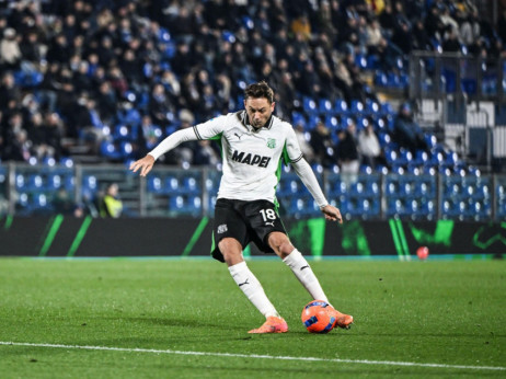 (VIDEO) Kapiten Nemanja Matić ne gubi sa Sasuolom: Ne pitajte Violu kako zna