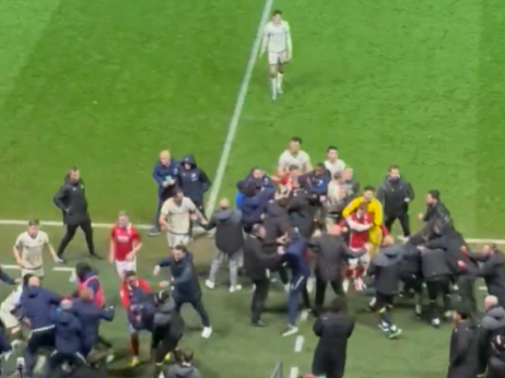 (VIDEO) Prštalo na sve strane na meču između Bristola i Milvola: Opšta tuča na kraju utakmice