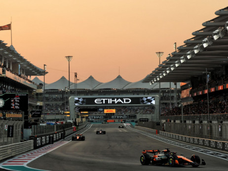 (UŽIVO) Formula 1 VN Abu Dabija: Pjastri prvi, Cunoda kažnjen pet sekundi, Noris drži treće mesto