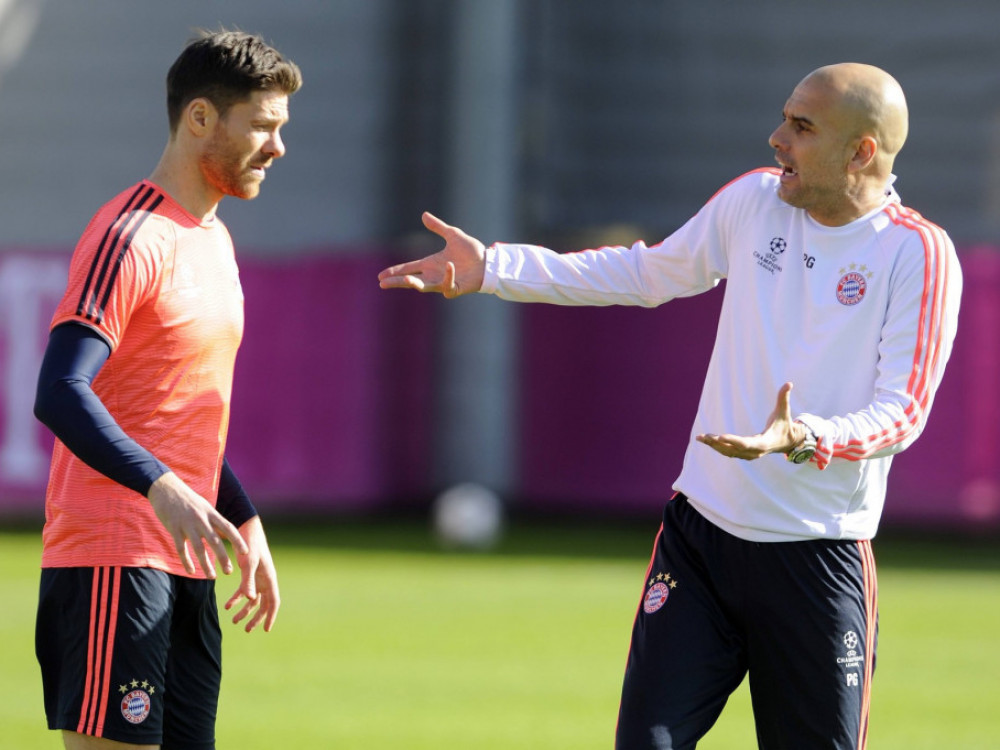 Ćabi Alonso i Pep Gvardiola, trener Reala (M) i Mančester sitija, u vreme dok su bili u Bajernu