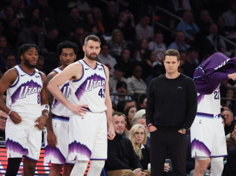 (VIDEO) Oklahoma razbila Jutu: Vil Hardi "odlepio" kraj aut linije i napadao igrače