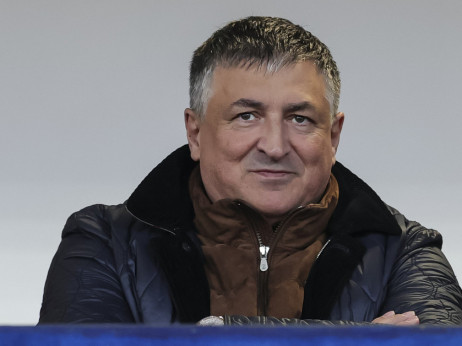 Grčki mediji tvrde: Bivši trener Olimpijakosa preuzima Radnički iz Niša
