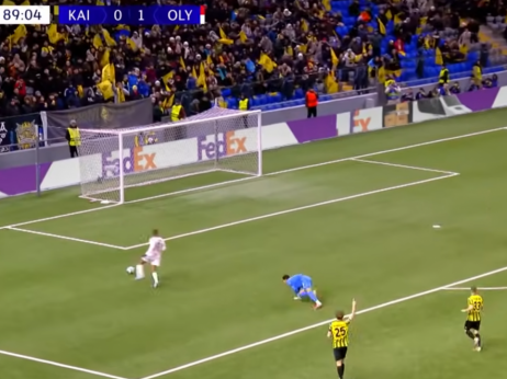 (VIDEO) Ovo mora da je promašaj godine u Ligi šampiona: Prazan gol, sedam metara i - stativa!