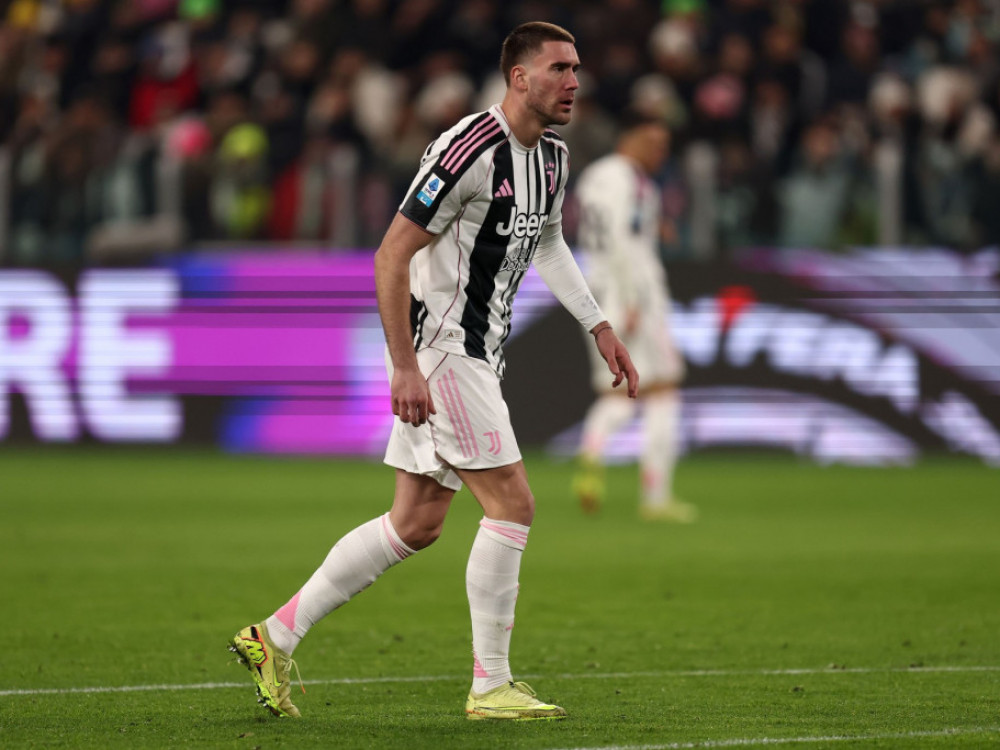 Dušan Vlahović, fudbaler Juventusa, obišao ekipu pred meč sa Pafosom