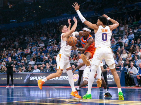 (VIDEO) Gildžis-Aleksander vodio Tander do istorije: Oklahoma razbila Finiks i izjednačila NBA rekord