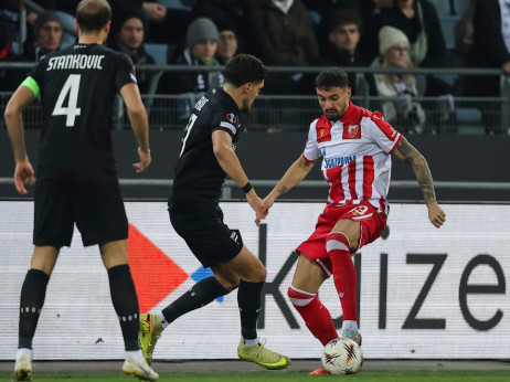 (UŽIVO, VIDEO) Šturm - Crvena zvezda 0:0: Dve velike prilike na startu