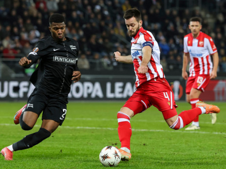 (UŽIVO, VIDEO) Šturm - Crvena zvezda 0:1: Sad nema ofsajda, Ivanić zakucava loptu u gol