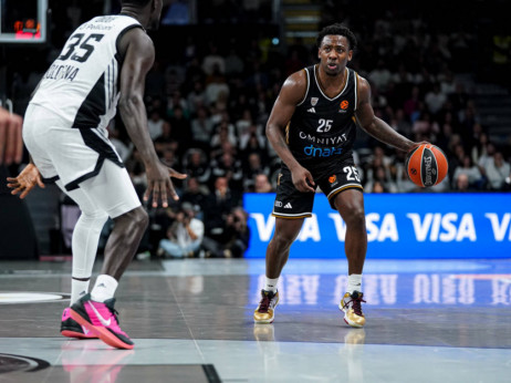 Mekinli Rajt uz zvuk sirene pogodio za pobedu u drami Dubaija i Bajerna