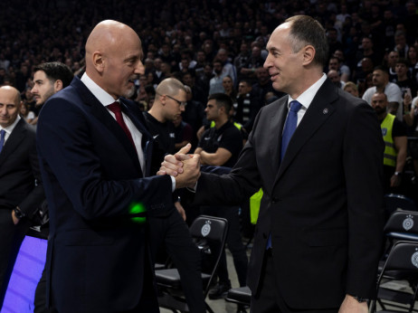 (UŽIVO) Partizan - Zvezda: Problemi za crveno-bele, ne igra Moneke!