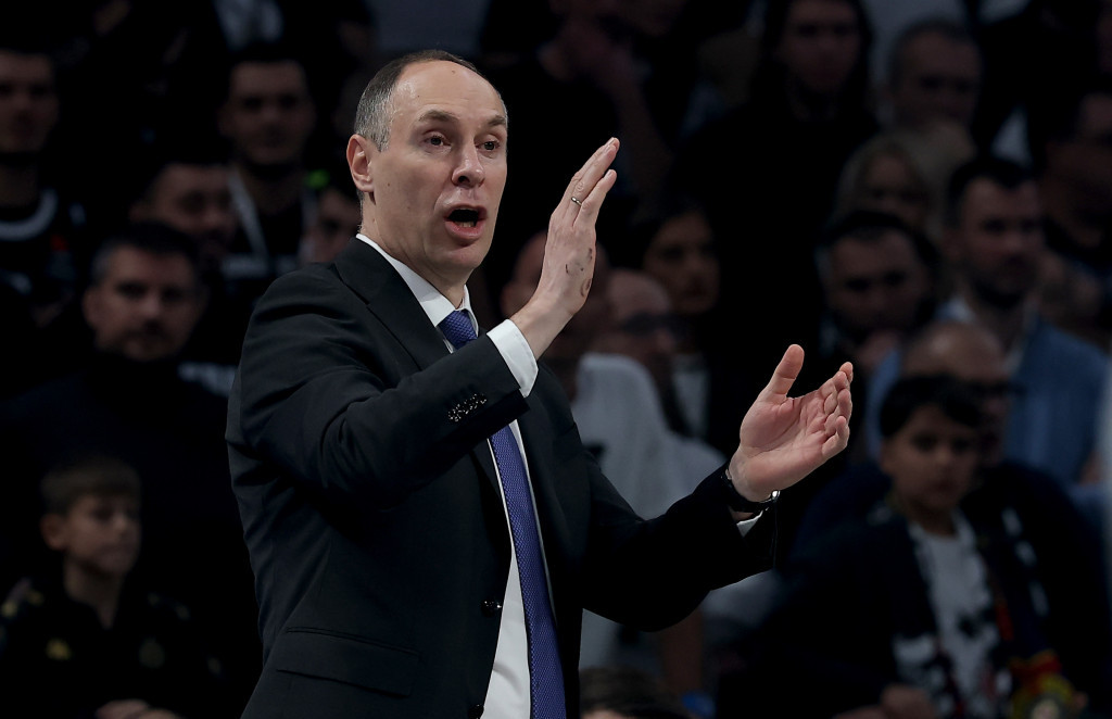 Mirko Ocokoljić na prvom "večitom derbiju" kao trener