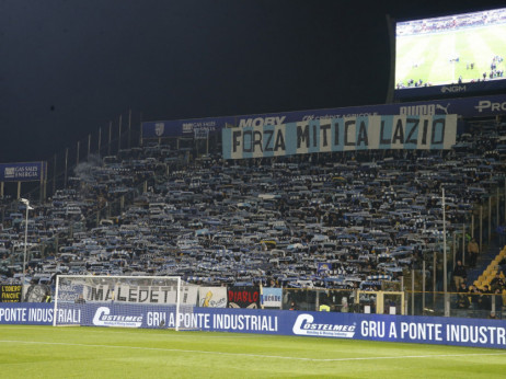 Mitska pobeda Lacija: Nebeskoplavi savladali Parmu sa dva igrača manje