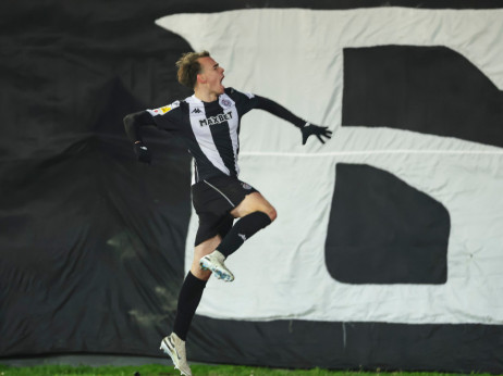 (UŽIVO, VIDEO) Partizan - Napredak 3:2: Golčina Trifunovića za slavlje u Humskoj