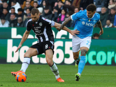 Udineze srušio liderske snove Napolija: Dva gola poništena, ali treći presudio šampionu