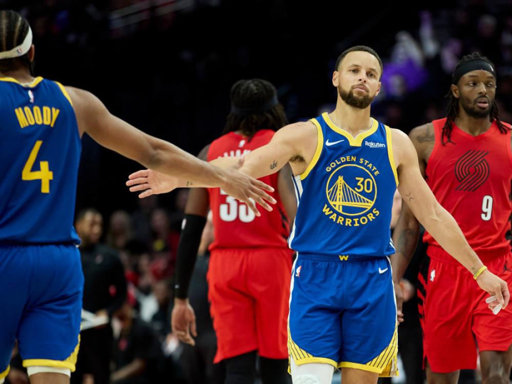 "Šef" Kari je neverovatno šutirao protiv Trejlblejzersa