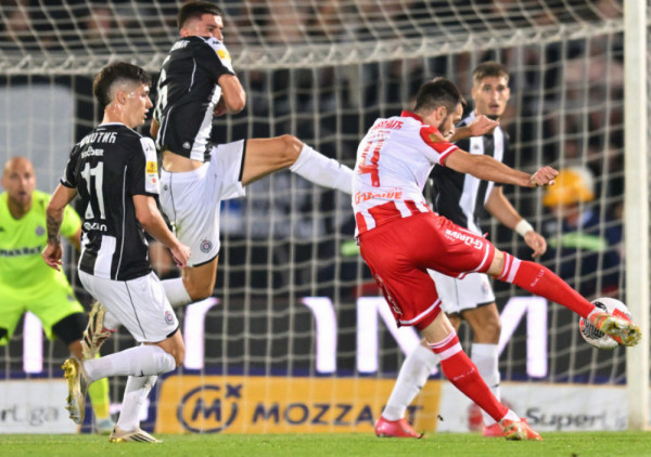 FSS surov prema večitima: Zvezda kažnjena novčano, Partizan dva meča bez navijača na gostovanjima