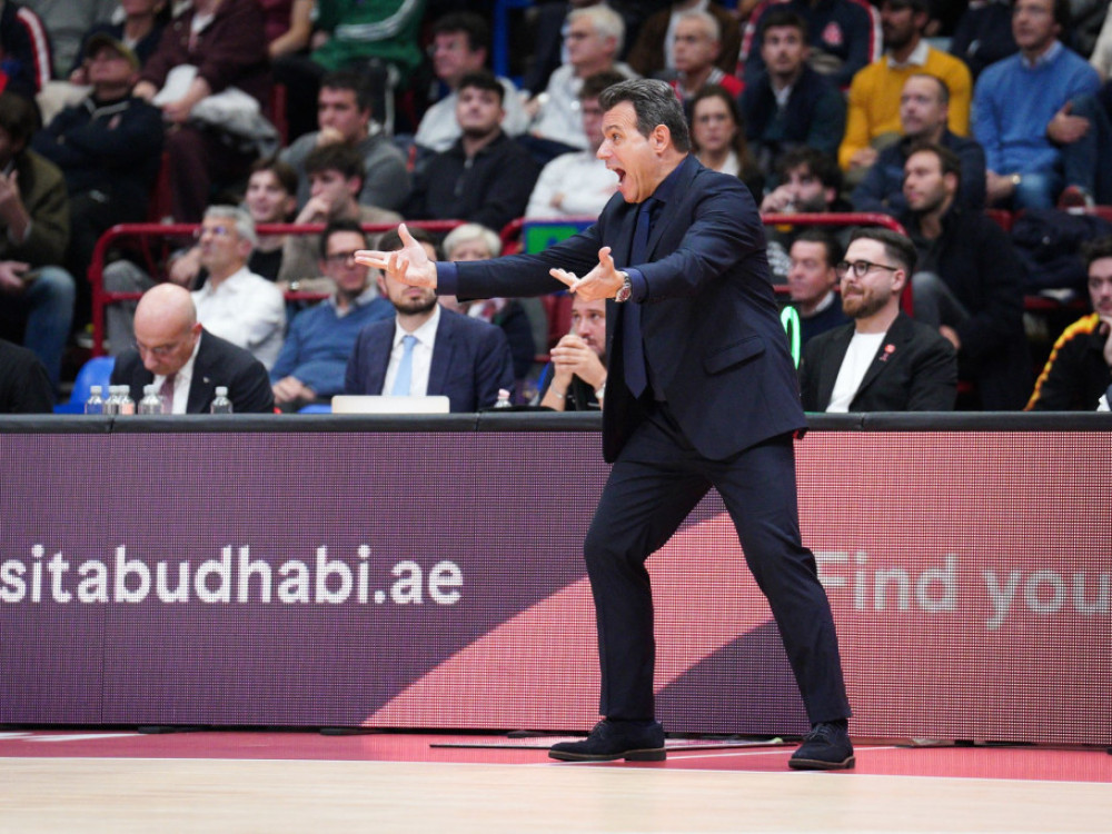 Dimitris Itudis, trener Hapoela (TA), veoma ceni košarkaše Crvene zvezde