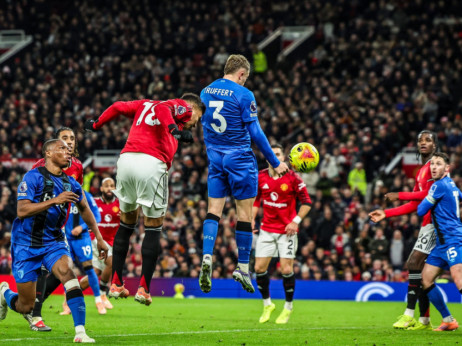 (VIDEO) Fudbal iz najlepših navijačkih snova! Junajted i Bornmut neizmenično cepali mreže, gledajte i uživajte!