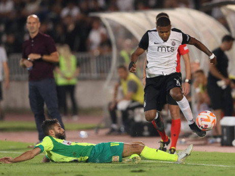 Partizan ne može da registruje nove fudbalere: FIFA bez milosti prema dužnicima