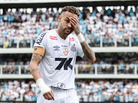 Nejmar između dve vatre: Santos nudi novi ugovor, ali to nije jedina ponuda