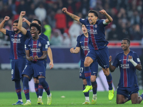 Pari Sen Žermen pokupio sve sa talona! Francuzi slave "storukog" Rusa među stativama