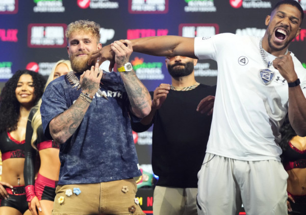 Bokserski svet na nogama: Džošua i Fjuri dogovorili meč decenije