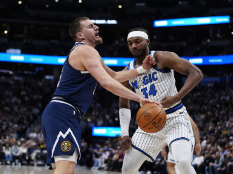 (VIDEO) Jokić piše istoriju: Srpski maestro srušio rekord i vodio Denver do nove pobede