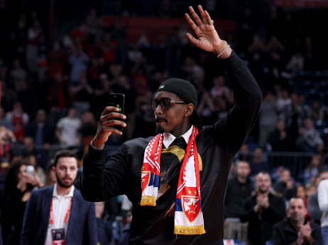 (VIDEO) Kvinsi Miler je u Beogradskoj areni: Glasan doček za miljenika Delija