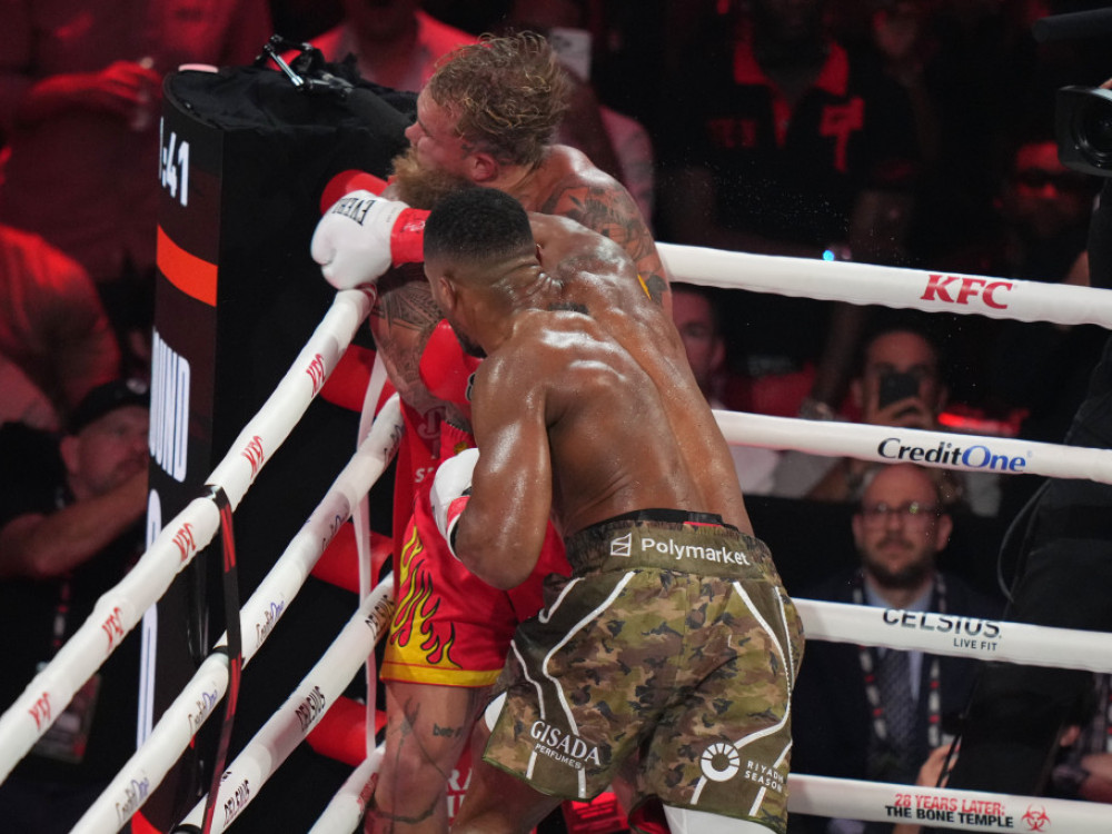 Džošua nokautirao Pola