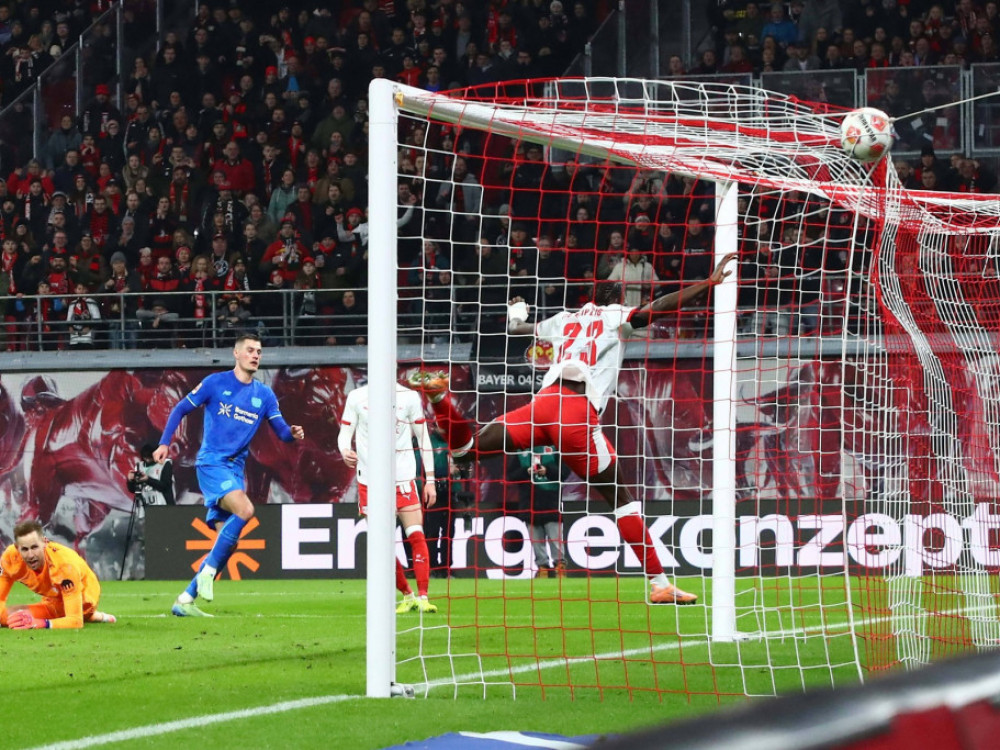 Leverkuzen slavio na derbiju 15. kola Bundeslige