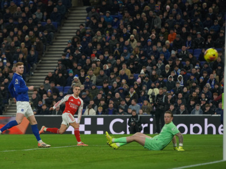 Arsenal se zasladio karamelama: "Tobdžije" proslavile Artetinu godišnjicu pobedom na Gudisonu