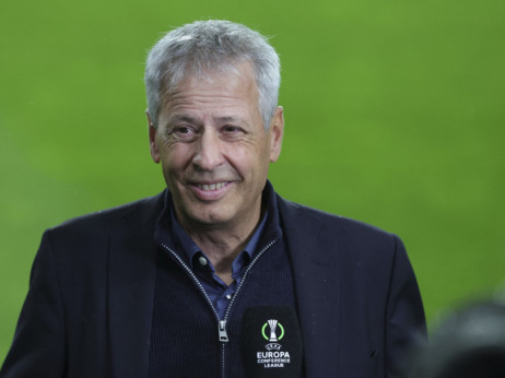 Lusijan Favr, mirne duše, odsvirao sopstveni "kraj": To je to...