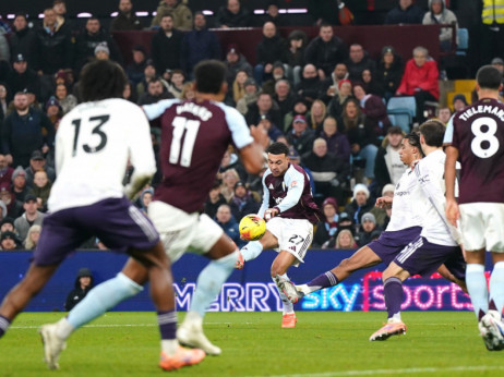 Vila ima jednog od najboljih veznjaka i zove se Morgan Rodžers: Mačester nikako da se stabilizuje